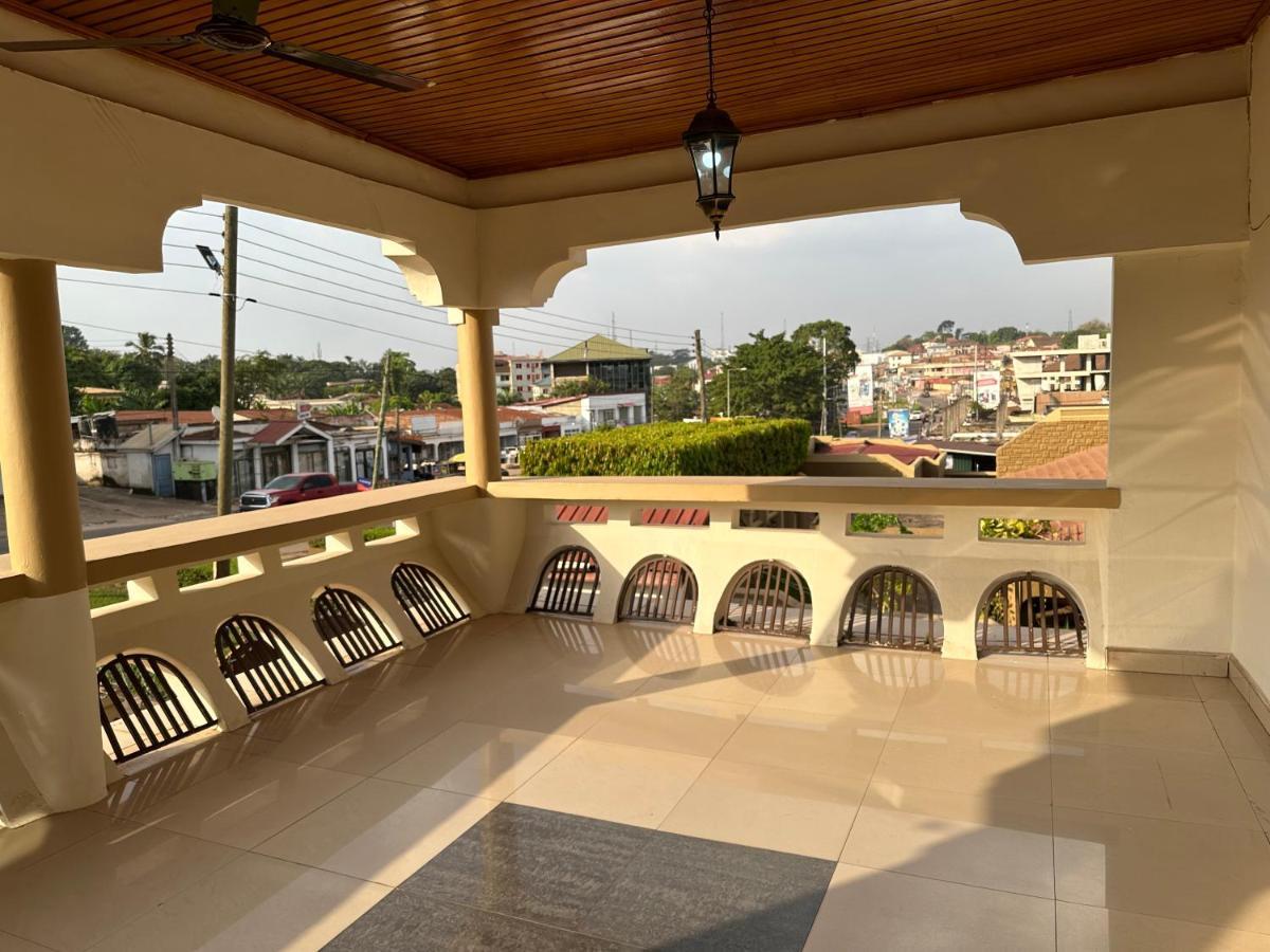 D Barfi Guesthouse, Excellent Location คูมาซี ภายนอก รูปภาพ